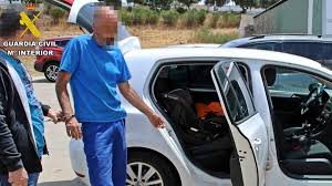 Tres detenidos en Badajoz por robo en una gasolinera y en un vehículo, dos de ellos buscados por la justicia portuguesa